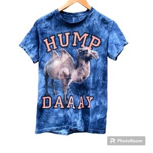 Hump Day Shirt Graphic Tee Camel Tie Dye Sz. Small